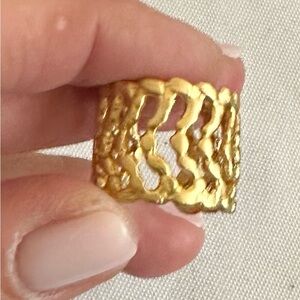 Elegant Matte Gold Textured Ring